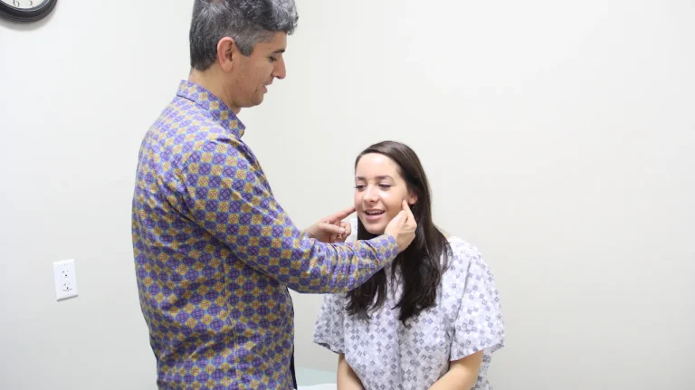 B2N-Face-Massage
